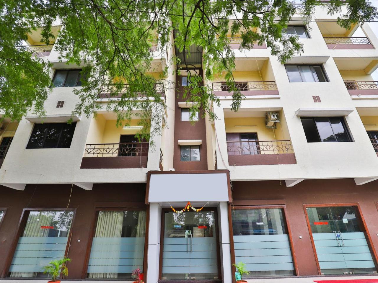 Hotel Ambica Daman Extérieur photo
