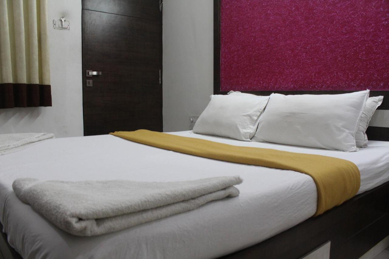 Hotel Ambica Daman Extérieur photo