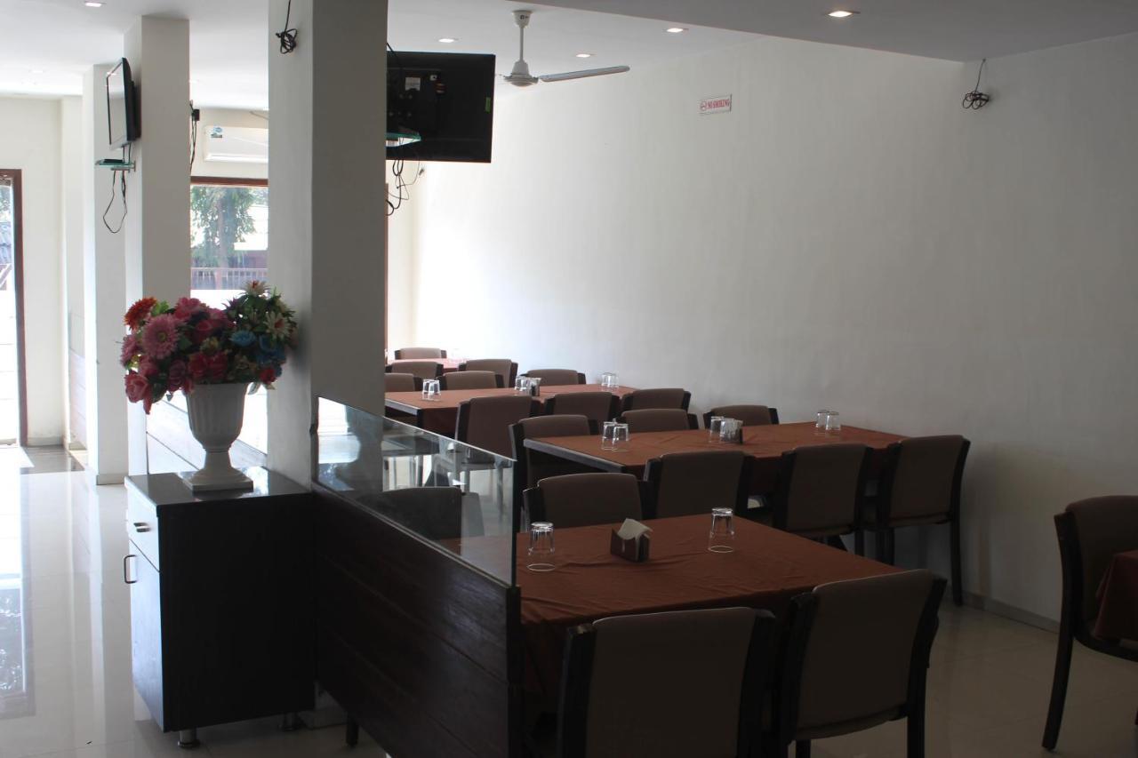 Hotel Ambica Daman Extérieur photo