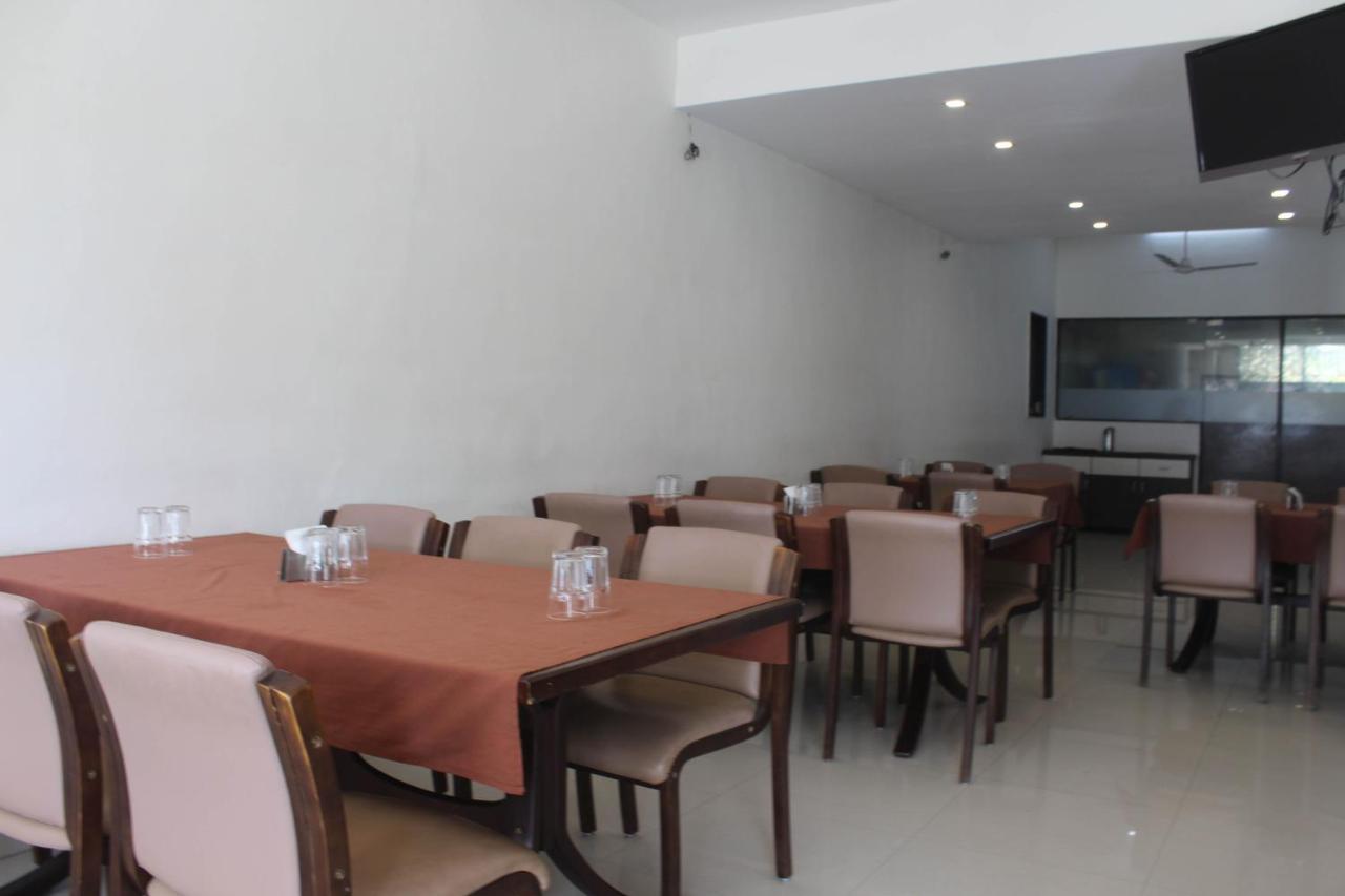 Hotel Ambica Daman Extérieur photo